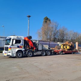 Transport mit Tieflader